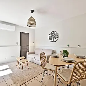 Apartment L'olivier - 2 Terrasses - Clim Ac - Wifi - Proche Theatres, Avignon