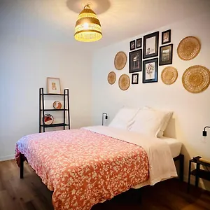 Apartment 40m2-air Conditioning-elevator-underground Parking-self Checkin! Climatise 40m2-ascenseur-parking Souterrain -arrivee Autonome, Avignon